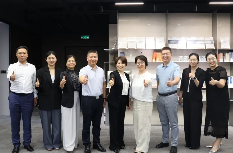 方卓律所褚文颖主任莅临载熙济南，共探行业创新实践新篇